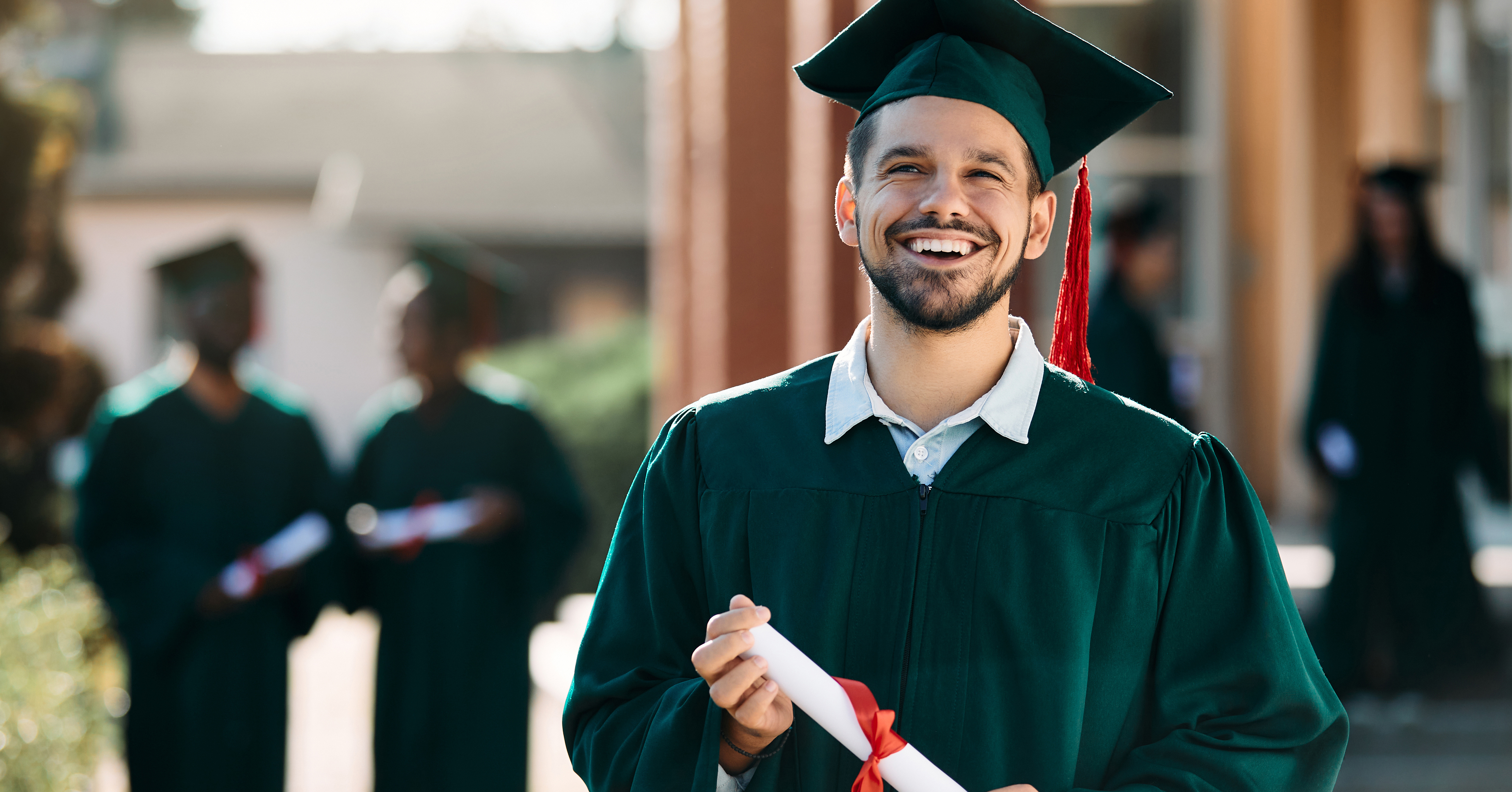 Insieme al tuo istituto, Partner iYES, scopri come ottenere un diploma di high school americana in parallelo allo studio in Italia, con il Doppio Diploma online firmato The Brook Hill Academy